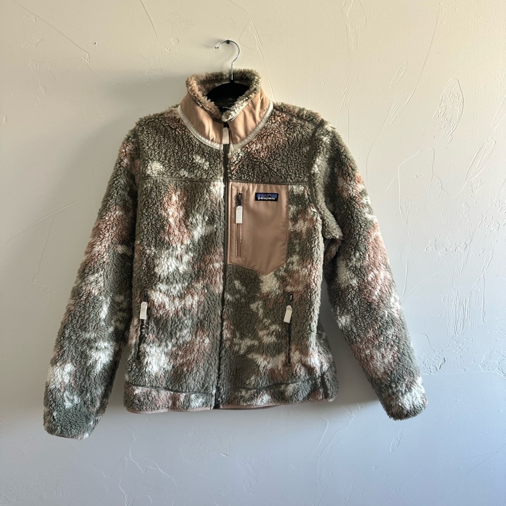 Patagonia Fleece Jacket in Green and Pink